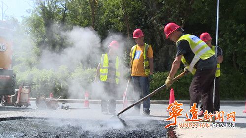 寧遠(yuǎn) 戰(zhàn)高溫保暢通，市政維護(hù)不“打烊”